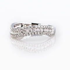 18K White Gold Diamond Fashion Ring with Round Diamonds
