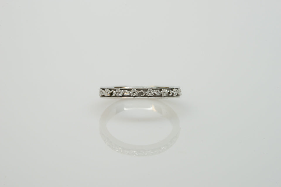 18K White Gold Wedding Band with Floral Design