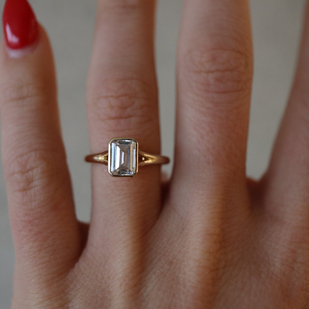 Vlora Yellow Gold Bezel Cathedral Split Shank Engagement Ring Mounting