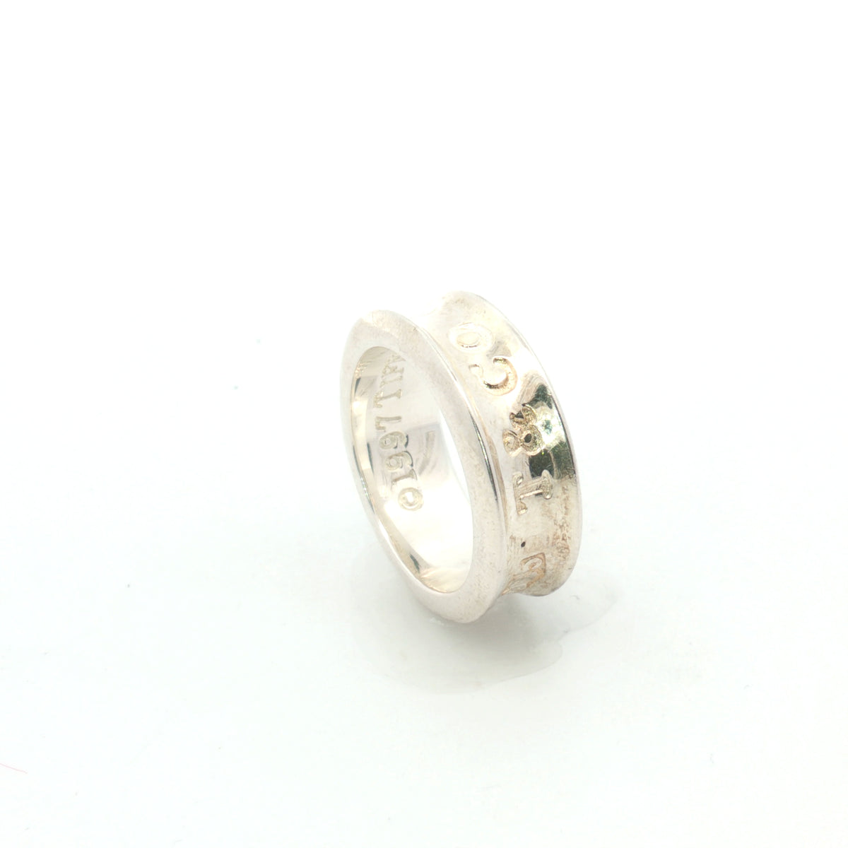 Estate Sterling Silver Tiffany and Co Concave Engraved Band