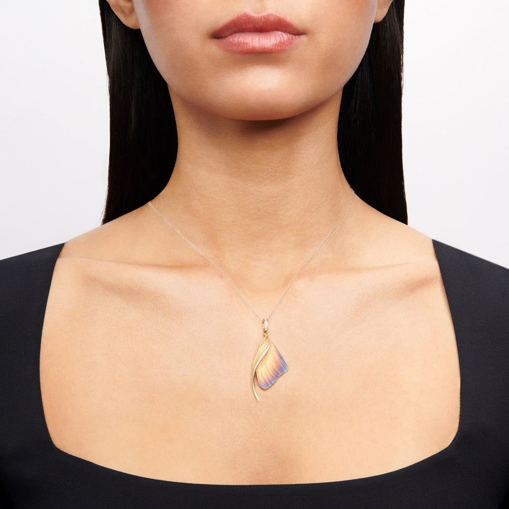 Fallen Leaves Pendant Necklace in 18k Gold with Diamonds - Simon G. Jewelry