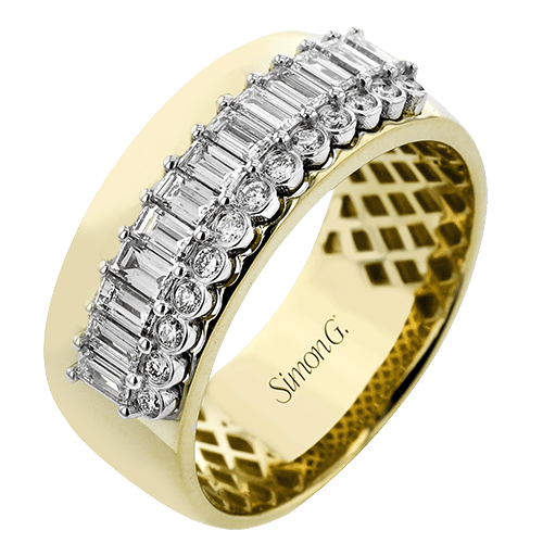 Fashion Ring In 18k Gold With Diamonds - Simon G. Jewelry