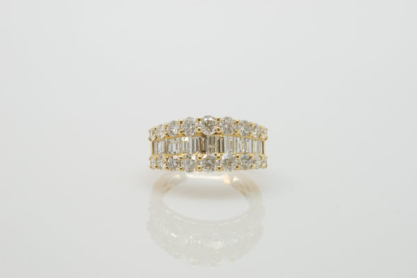 14K Yellow Gold Prong Set Wedding Ring with Baguette and Round Diamonds